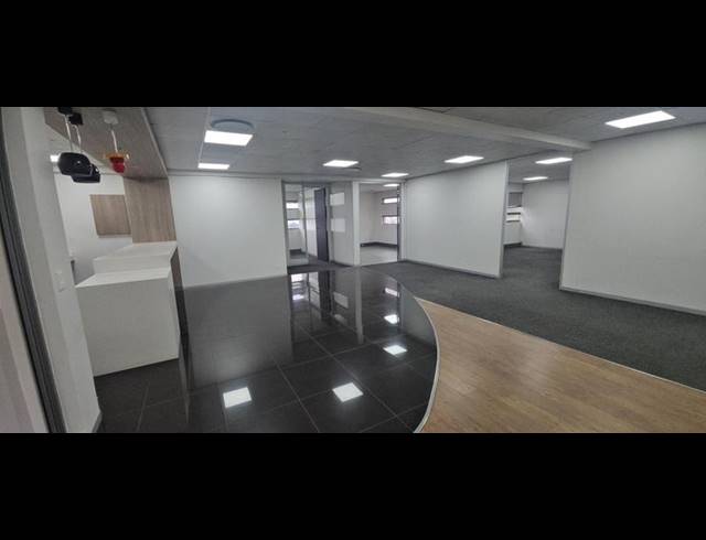 BUSINESS PROPERTY TO RENT IN MIDRIDGE PARK